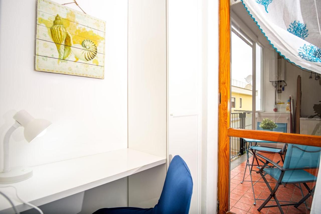 La Casetta Linda - New 2 Bedroom Apt In Sorrento With Seaview Terrace Εξωτερικό φωτογραφία